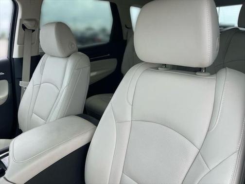 2023 Buick Enclave Essence FWD