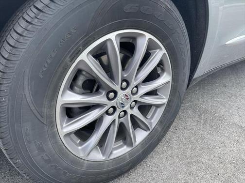 2023 Buick Enclave Essence FWD
