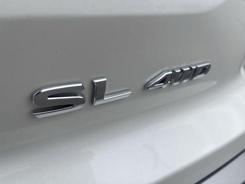 2023 Nissan Pathfinder SL 4WD