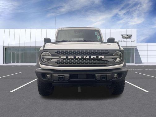 OXFORD WHITE 2023 Ford Bronco Badlands