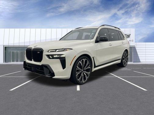 2023 BMW X7 M60i