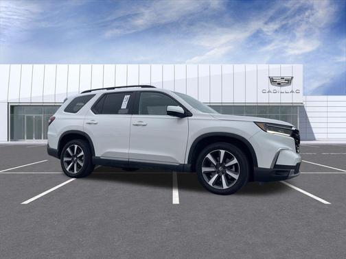 2023 Honda Pilot AWD Elite