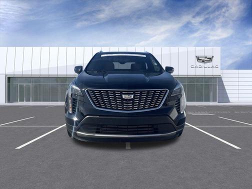 2022 Cadillac XT4 Premium Luxury