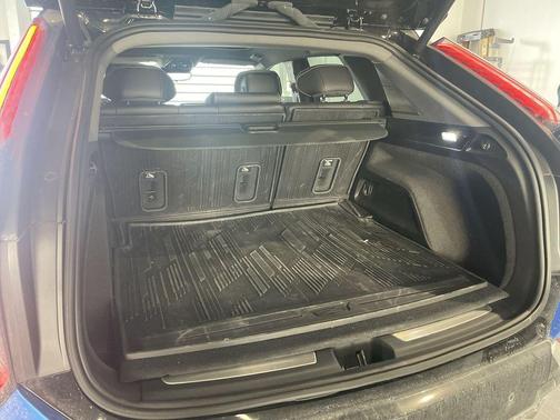 2025 Cadillac OPTIQ Luxury 2 AWD