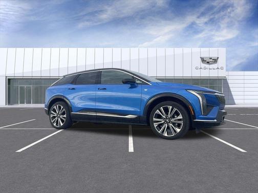 2025 Cadillac OPTIQ Luxury 2 AWD