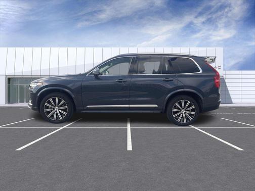 Denim Blue Metallic 2024 Volvo XC90 B6 Plus Bright Theme 7-Seater