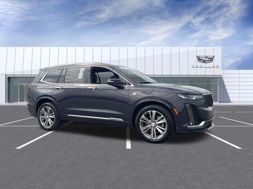 2025 Cadillac XT6 Premium Luxury FWD