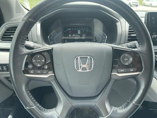 Crystal Black Pearl 2019 Honda Odyssey Touring