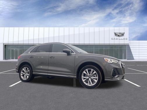 2025 Audi Q3 Premium 45 TFSI S line quattro Tiptronic