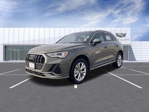 2025 Audi Q3 Premium 45 TFSI S line quattro Tiptronic