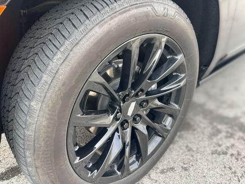 2024 Cadillac Escalade ESV Sport