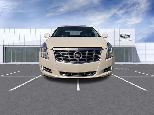 White Diamond Tricoat 2014 Cadillac XTS Luxury
