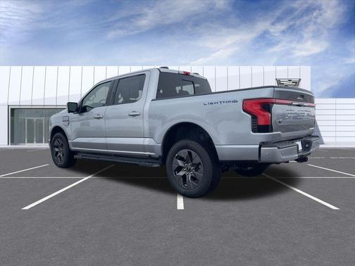 2022 Ford F-150 Lightning LARIAT