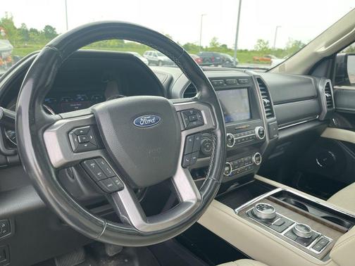 MAGNETIC METALLIC 2019 Ford Expedition Platinum