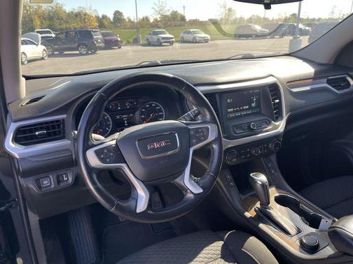 2018 GMC Acadia SLE-2