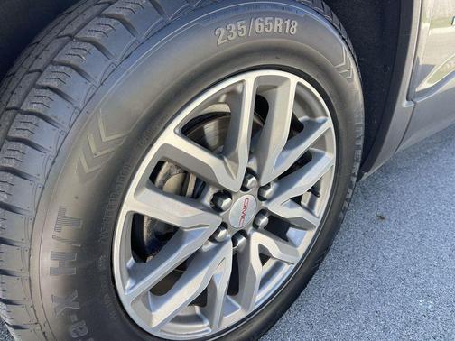 2018 GMC Acadia SLE-2