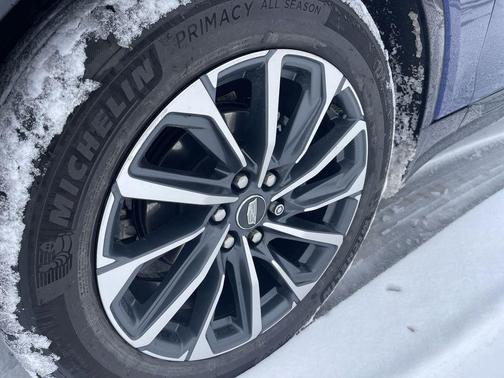 2024 Cadillac LYRIQ Sport