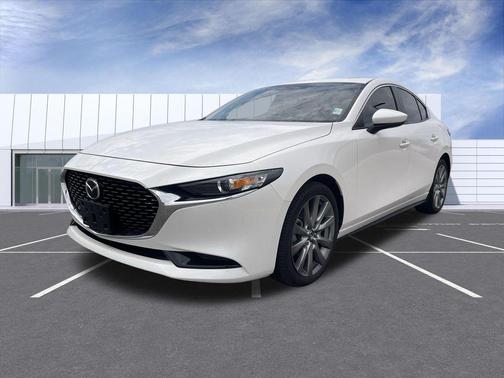 Snowflake White Pearl Mica 2025 Mazda Mazda3 FWD w/Preferred Package
