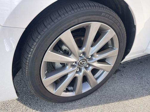 Snowflake White Pearl Mica 2025 Mazda Mazda3 FWD w/Preferred Package