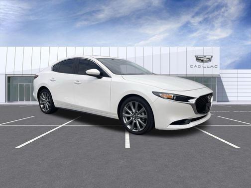 Snowflake White Pearl Mica 2025 Mazda Mazda3 FWD w/Preferred Package