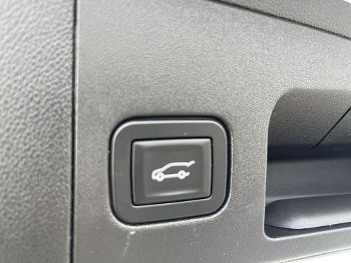 2017 Cadillac XT5 Base