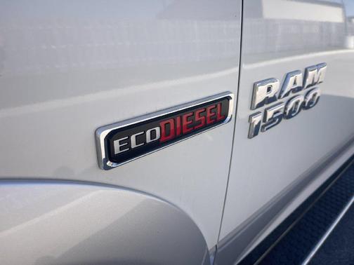 Pearl White 2018 RAM 1500 Laramie