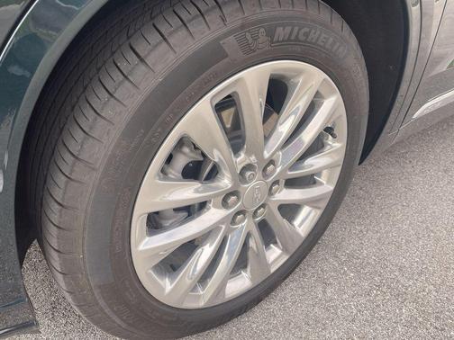 Emerald Lake Metallic 2024 Cadillac XT6 Premium Luxury AWD