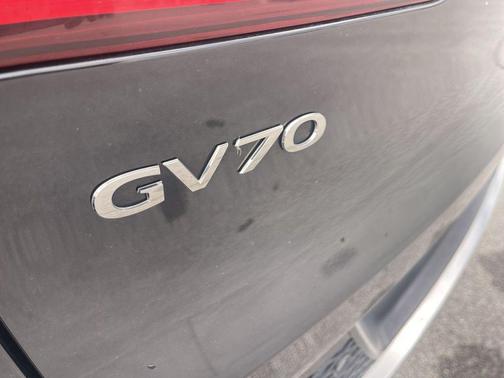 Vik Black 2025 Genesis GV70 2.5T AWD
