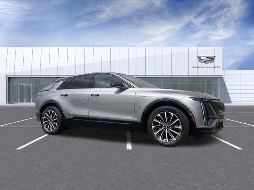 Argent Silver Metallic 2024 Cadillac LYRIQ Sport