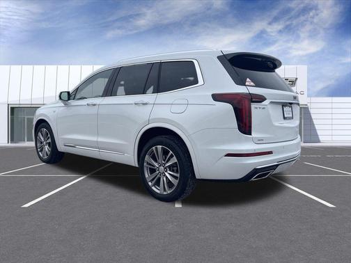 2023 Cadillac XT6 Premium Luxury AWD