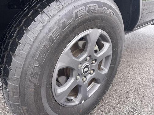 SHADOW BLACK 2025 Ford Bronco Big Bend