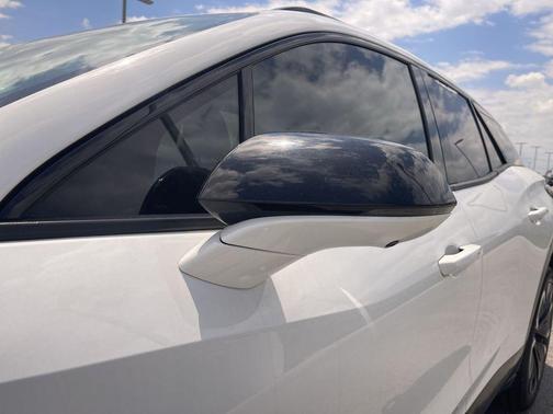 Summit White 2024 Chevrolet Blazer EV eAWD RS