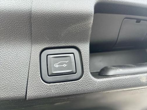 2022 GMC Acadia FWD SLE