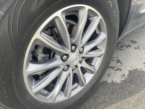 2022 Buick Enclave AWD Essence