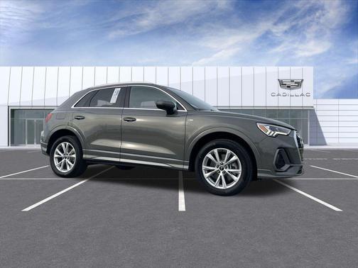 2025 Audi Q3 Premium 45 TFSI S line quattro Tiptronic