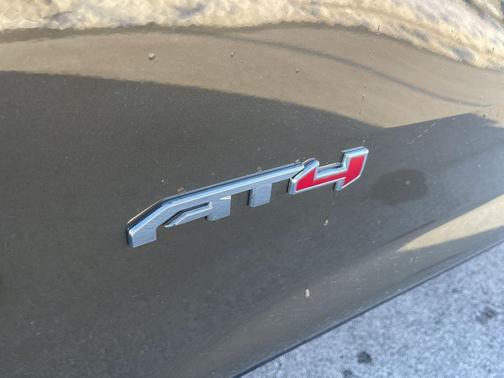 2024 GMC Acadia AWD AT4