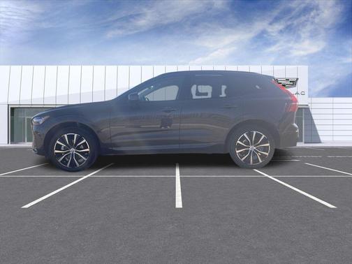 2025 Volvo XC60 B5 Plus