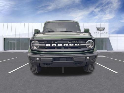 ERUPTION GREEN METALLIC 2022 Ford Bronco Outer Banks