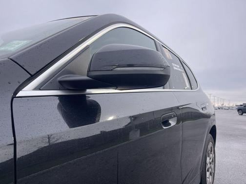 Black Sapphire Metallic 2025 BMW X1 xDrive28i