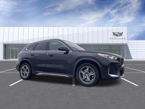 Black Sapphire Metallic 2025 BMW X1 xDrive28i