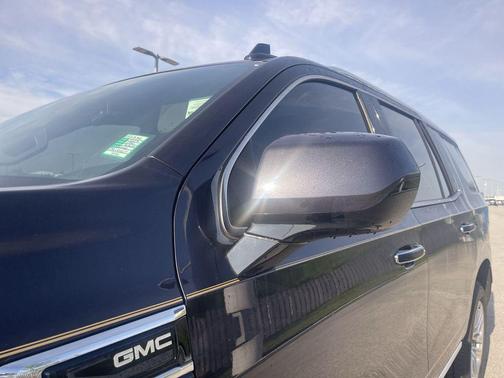 Titanium Rush Metallic 2023 GMC Yukon SLT
