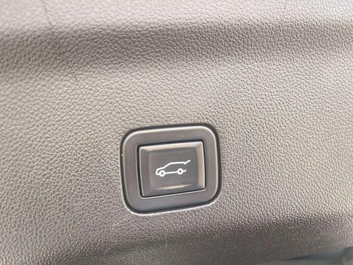 Titanium Rush Metallic 2023 GMC Yukon SLT
