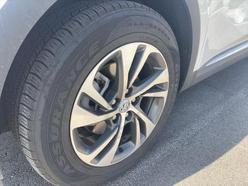 2023 Buick Envision Essence FWD