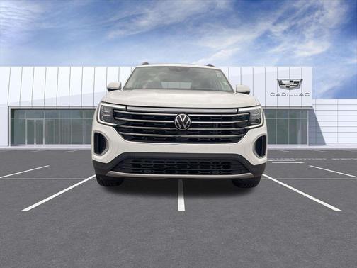 Pure White 2025 Volkswagen Atlas 2.0T SE w/Technology