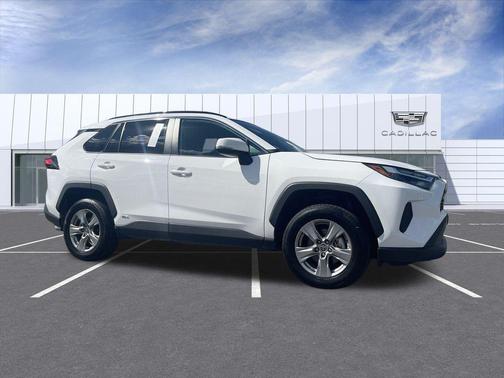 2024 Toyota RAV4 Hybrid XLE