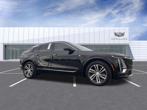 Stellar Black Metallic 2024 Cadillac LYRIQ Luxury