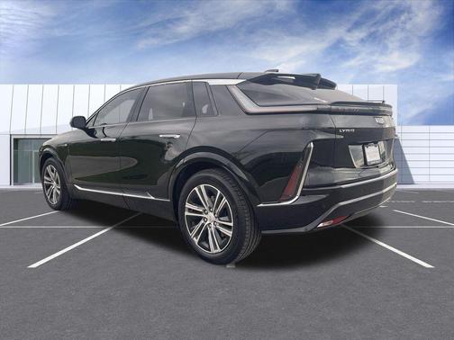 Stellar Black Metallic 2024 Cadillac LYRIQ Luxury