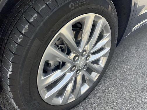 2024 Cadillac XT6 Premium Luxury AWD