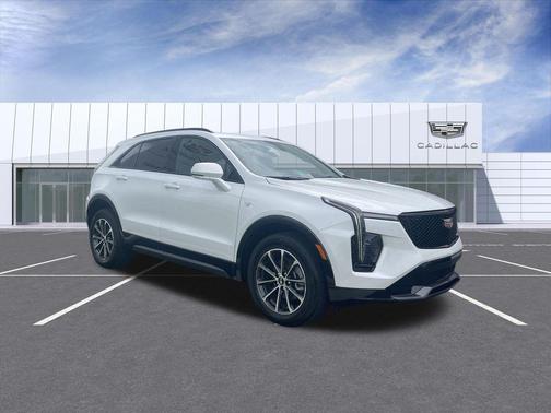 Crystal White Tricoat 2024 Cadillac XT4 Sport