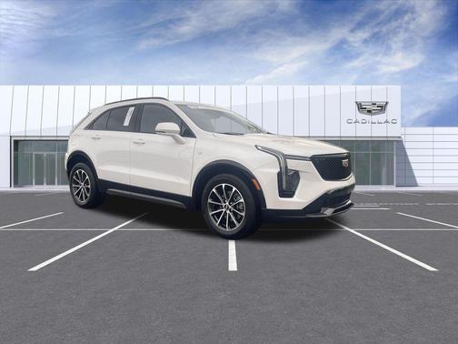 Crystal White Tricoat 2024 Cadillac XT4 Sport
